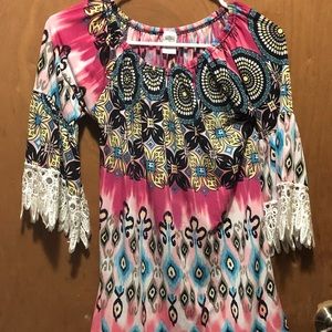 Half sleeve lace tunic